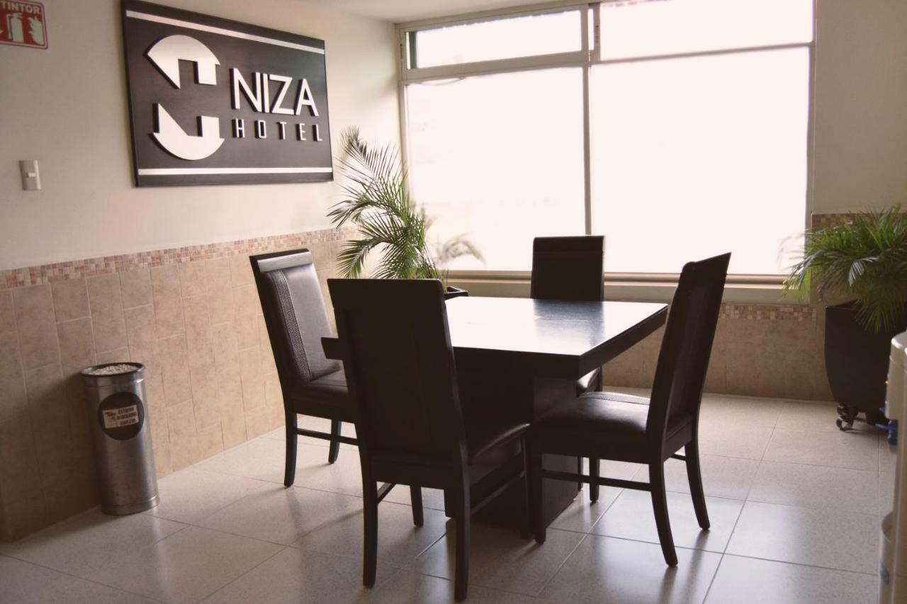Hotel Niza Zona Piel León Exterior foto